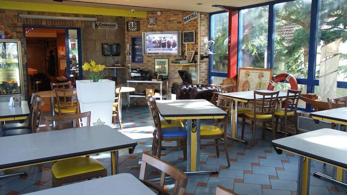 阿尔坎蒂乐伏尔泰酒店
