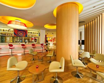 新孟买宜必思酒店 - 纳威孟买 - 休息厅