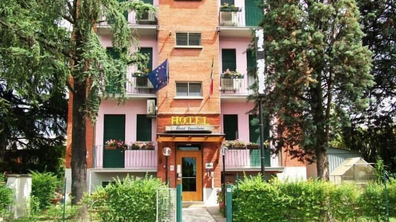 图斯克拉诺酒店