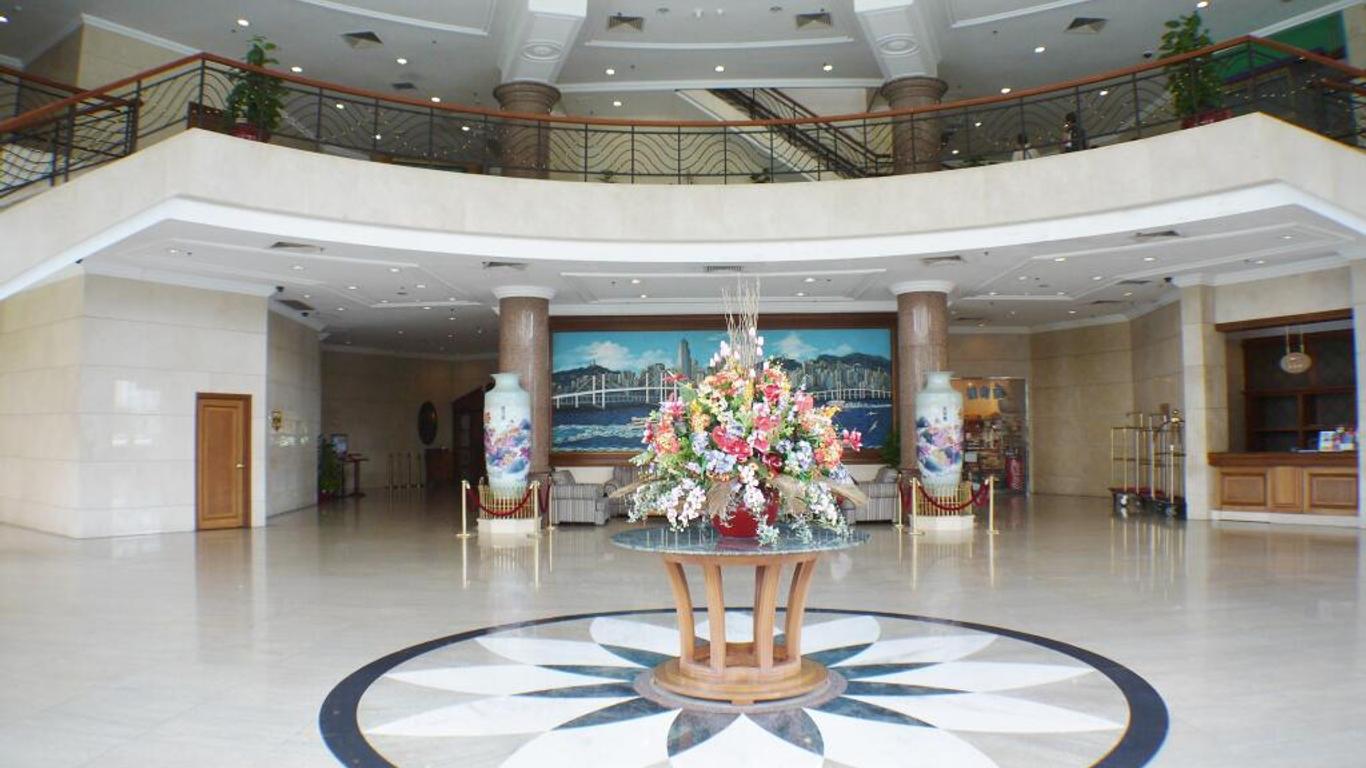 澳门皇庭海景酒店