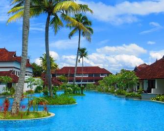 阿维达库玛拉孔酒店 - 库姆阿拉康 - 游泳池