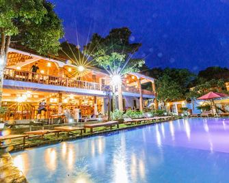 星山度假村普吉 - Phu Quoc - 游泳池
