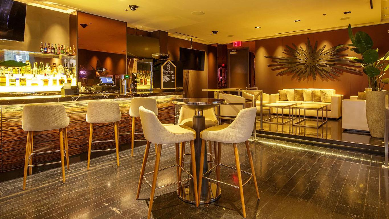 拉斯维加斯棕榈广场水疗酒店
