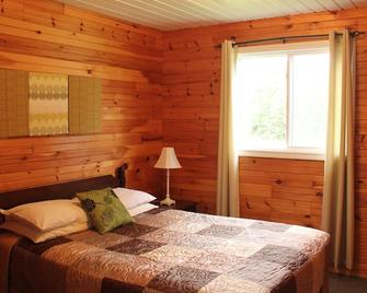 隐秘园地山林小屋 - 卡文迪什（爱德华王子岛省） - 睡房