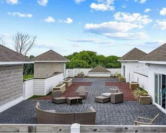 Norfolk Va Beach Fully Furnished Coastal - 诺福克 - 露台