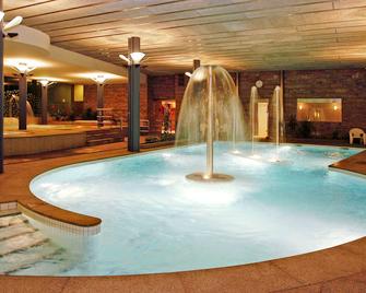 诺富特安道尔酒店 - 安道尔城 - 游泳池