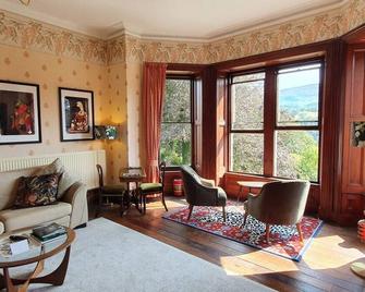 Cader en suite at Pen Y Coed Hall exclusive Luxury Hot Tub - 多尔盖罗 - 客厅