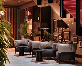 Radisson Red酒店 & Radisson Red公寓，克拉科夫 - 克拉科夫 - 休息厅