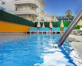 克列奥帕特拉阿森酒店 - 阿拉尼亚 - 游泳池