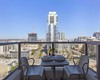 Pristine & Modern Studio in Prime Gaslamp! - 圣地亚哥 - 阳台