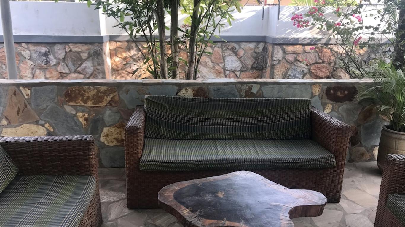 奥曼耶山林小屋旅馆