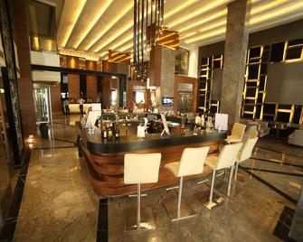 行政大廈旅館 - 瓦拉纳西 - 酒吧