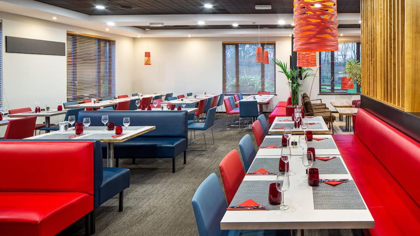 橄欖球東宜必思飯店