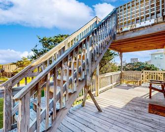 Peaceful & sunlit dog-friendly retreat with balcony - near beaches & pool access - Frisco - 阳台