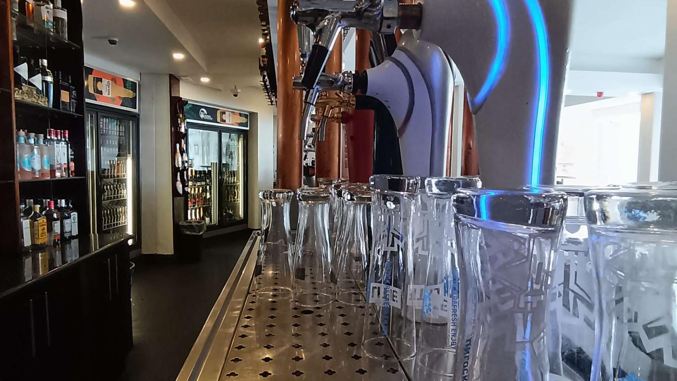 蓝礁湖会议中心酒店