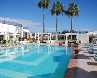 海滩酒店俱乐部 - 哈马迈特 - 游泳池