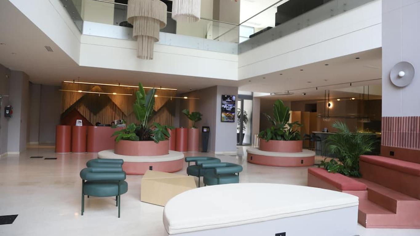 麦德林 Tryp 酒店