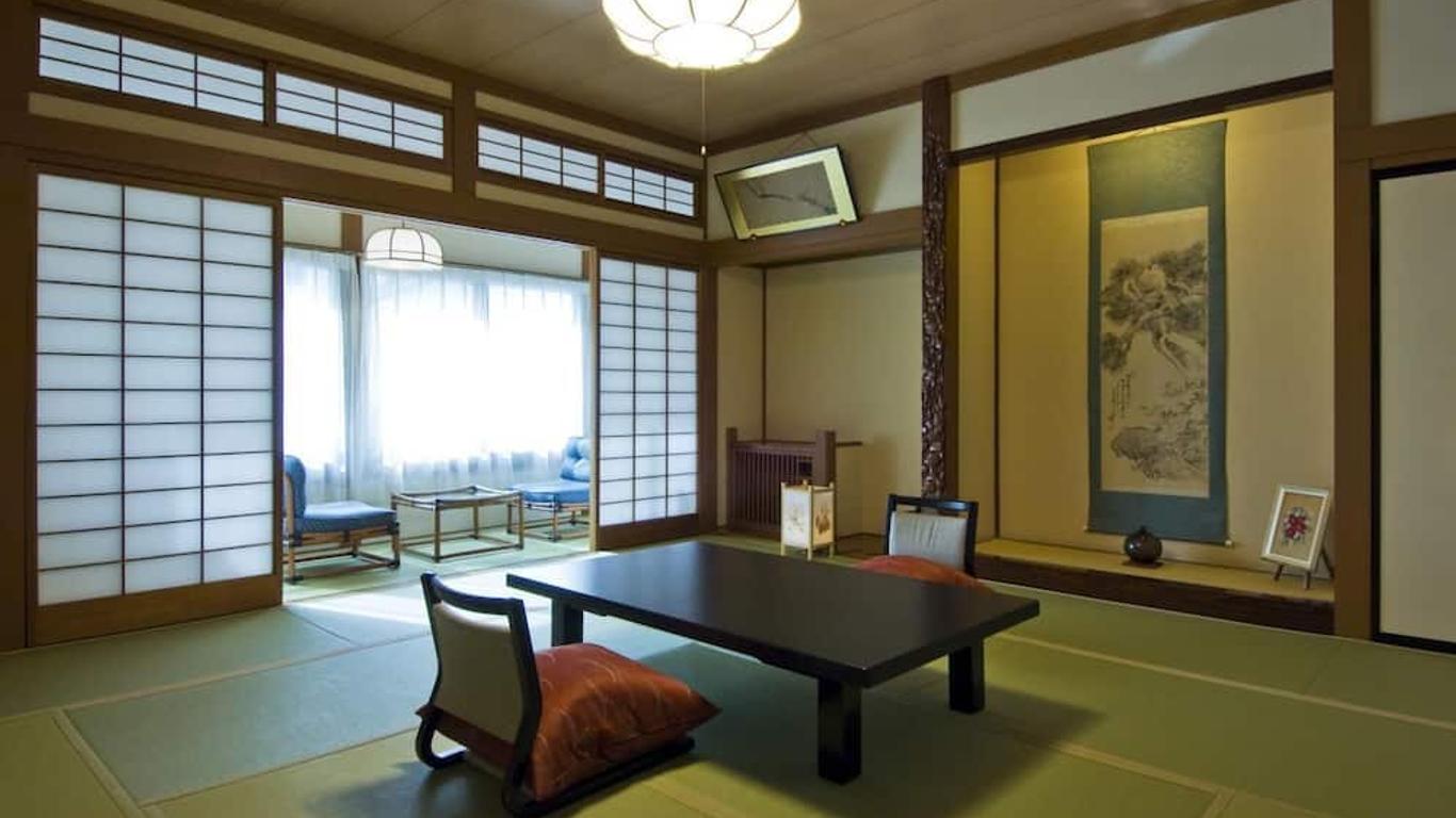 益成屋日式旅馆