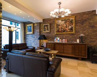 Hotel Barnetche - 比亚里茨 - 客厅