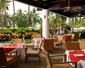 Tropical Paradise At The Prestigious Mayan Palace - 马萨特兰 - 餐馆