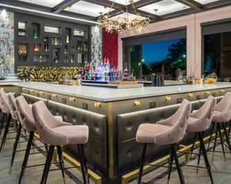 卡登斯酒店 - 尼亚加拉瀑布 - 酒吧