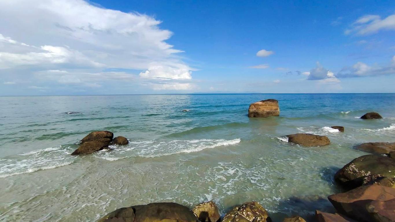 金崖海滩度假村