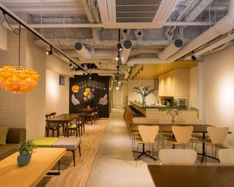 札幌网格旅馆 - 札幌 - 餐馆