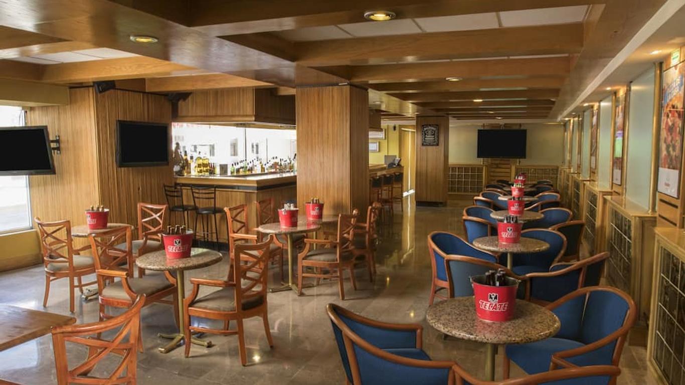 蒙特雷历史旅游酒店