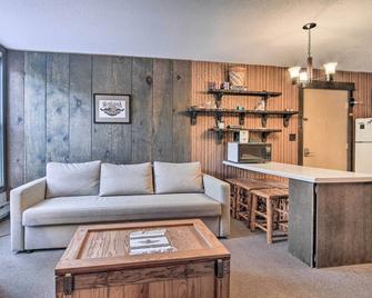 Cozy Big Sky Studio about 1 Mile to Mtn Village! - 大天空市 - 客厅