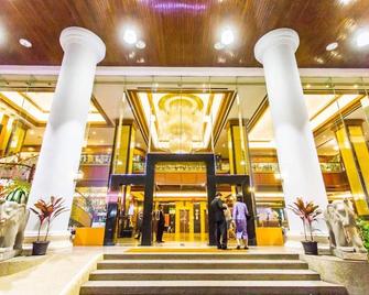 曼谷城中城酒店 - 曼谷 - 建筑
