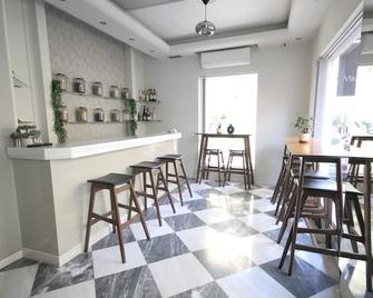 米拉贝洛酒店 - 伊拉克里翁 - 酒吧