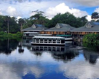 Spacious Townhome Ocala, Central Location, Newly Renovated, Pets Welcome - 奥卡拉