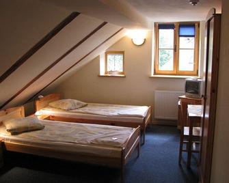 Express Guest House - 克莱佩达 - 睡房