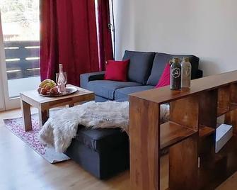 Tegernsee Apartment 2 min zum See - 泰根塞 - 客厅