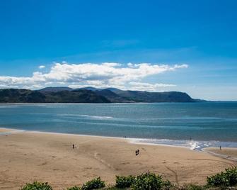 Cosy 1 Bedroom Apartment in the Heart of Llandudno - 兰迪德诺 - 海滩