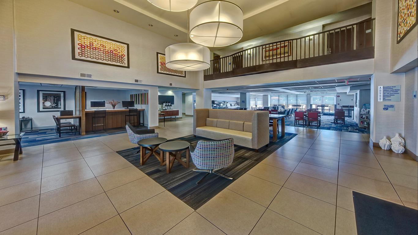 默弗里斯伯勒中心智选假日酒店 - IHG 旗下酒店