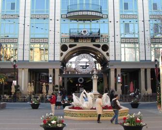 Fully Furnished Condo In The Heart Of Santana Row With Main Street View - 圣何塞 - 建筑