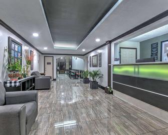 大草原城速8酒店 - 大草原城 - 大厅