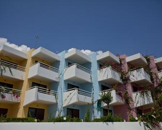 阿凡投艾瑞斯酒店 - 阿凡投 - 建筑