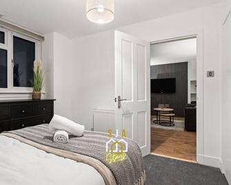 Holburn Road Retreat - Sja Stays - 1 Bed Apartment - 阿伯丁 - 睡房
