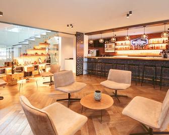 克尼斯纳郝璐庄园酒店 - 克尼斯纳 - 酒吧