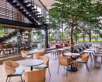 默丘尔丹格朗bsd城市 - 当格浪 - 餐馆