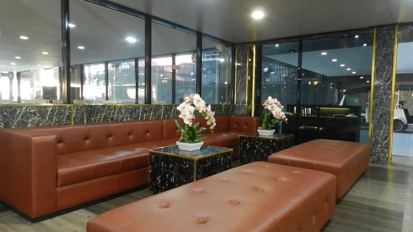 娜娜大套房酒店