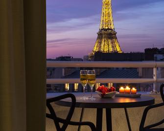 巴黎埃菲尔铁塔馨乐庭公寓酒店 - 巴黎 - 阳台