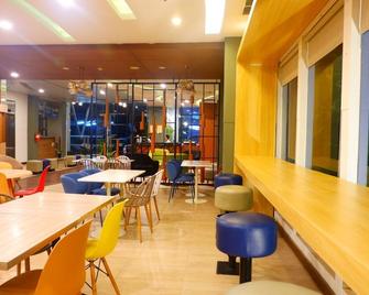 宜必思快捷萬隆亞非飯店 - 万隆 - 餐馆