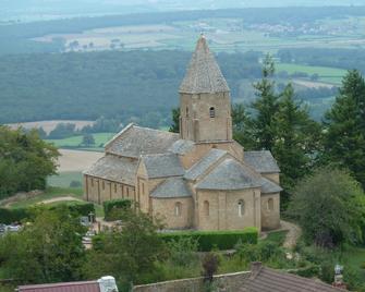 Near Taize-4 Kms -'le Tinailler' Character Stone House-8 Sleeps - Taizé - 建筑