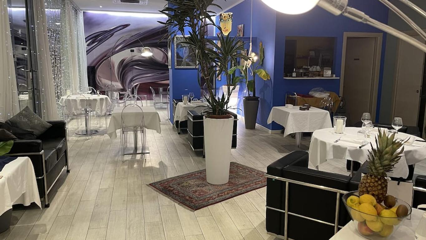 蓝色回忆公寓酒店