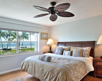 By the Beautiful Sea - Key West Beach Front Condo - w Pool Access - 基韦斯特 - 睡房
