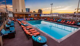 平流层大厦赌场酒店 - 拉斯维加斯 - 游泳池