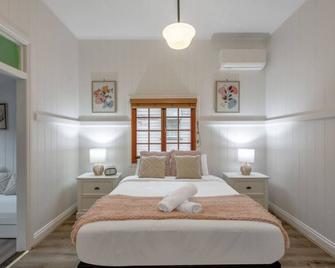 Inner City 6BR Family friendly House Highgate Hill - 布里斯班 - 睡房